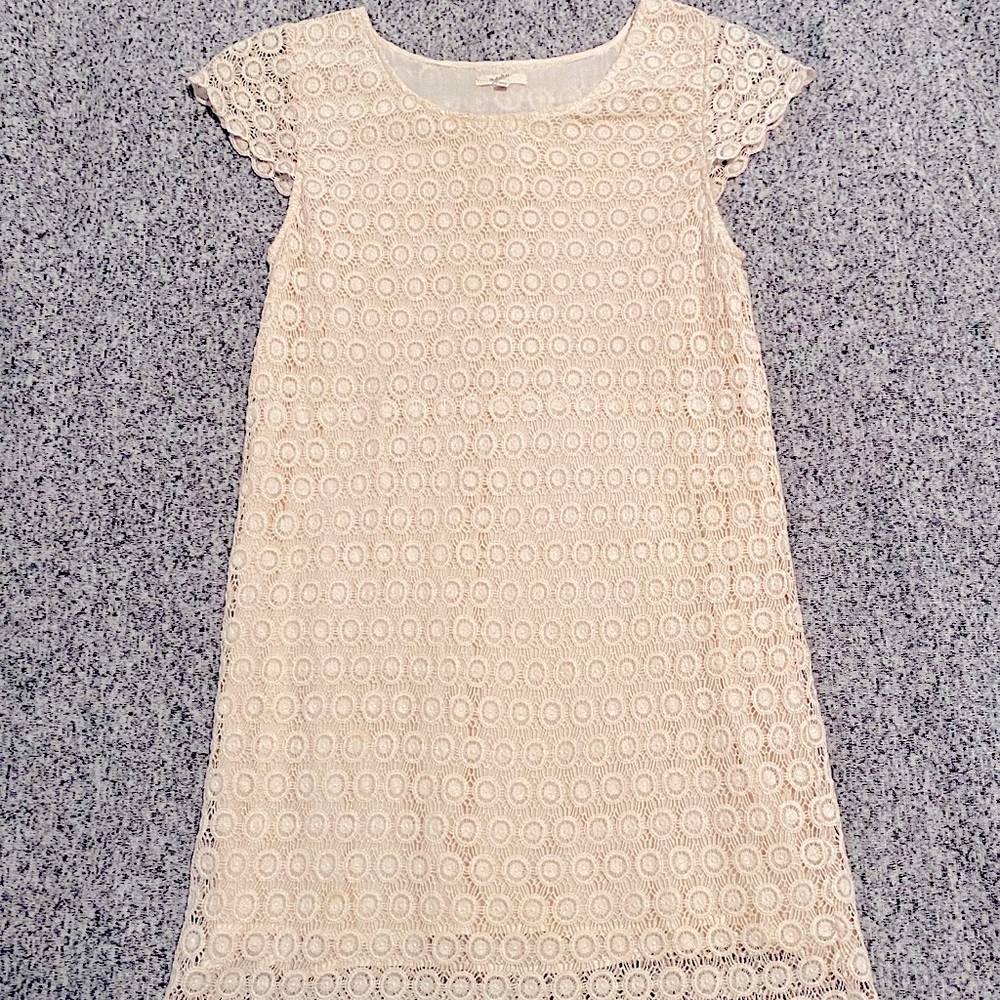 Tunic style lace dress